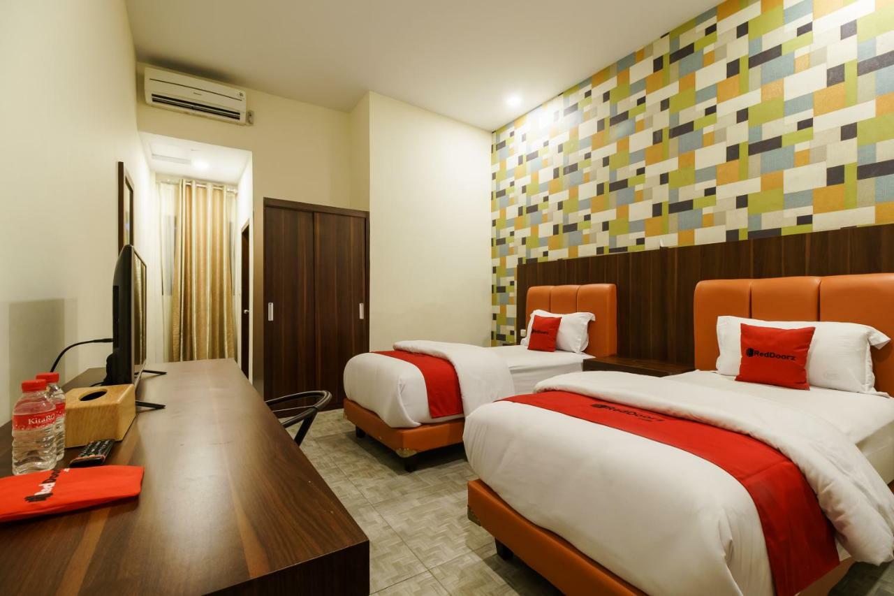 Hotel Reddoorz Syariah Near Fort Marlborough Bengkulu Zewnętrze zdjęcie
