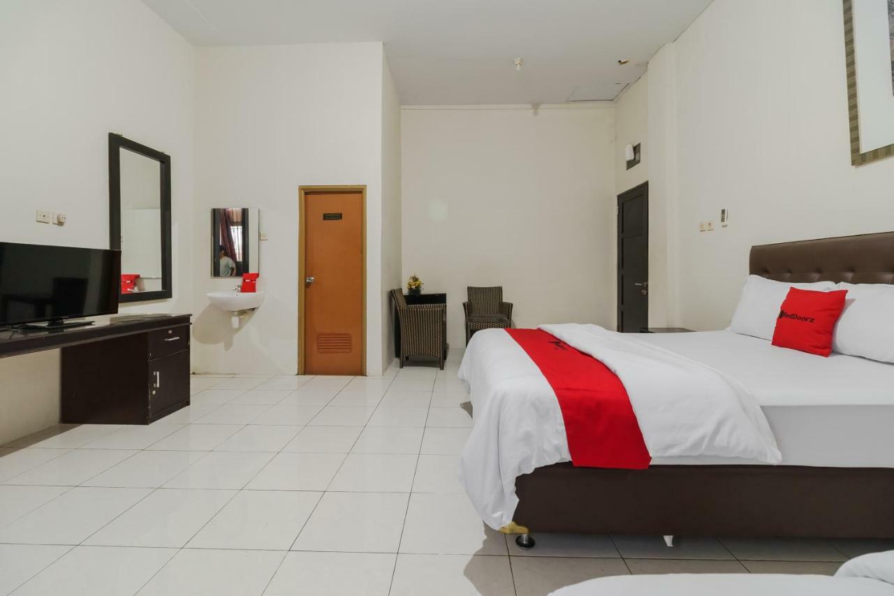 Reddoorz Syariah Near Fort Marlborough Bengkulu Zewnętrze zdjęcie