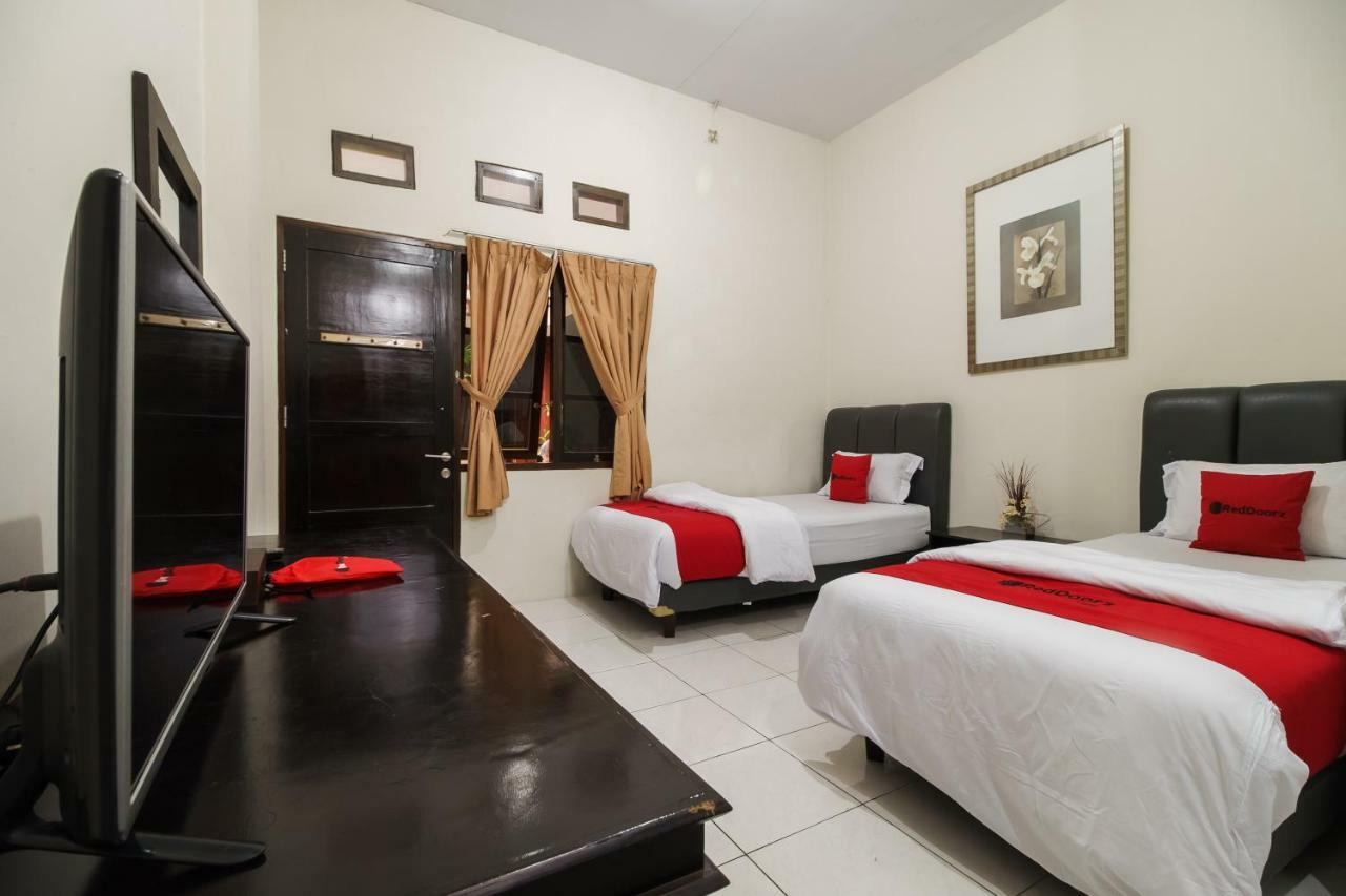 Reddoorz Syariah Near Fort Marlborough Bengkulu Zewnętrze zdjęcie